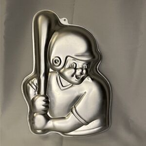Wilton Home Run Hitter Baseball Player Aluminum Cake Pan 1992- 2105-2020 Retired